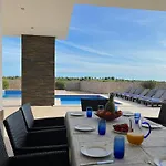 Luxury Modern Style With Private Pool Villa *