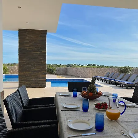 Luxury Modern Style With Private Pool Villa *