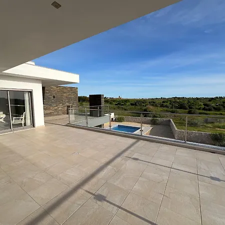 Villa Luxury Modern Style With Private Pool *